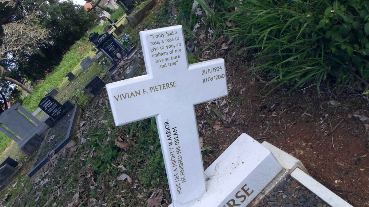 PIETERSE Vivian F. 1934-2010