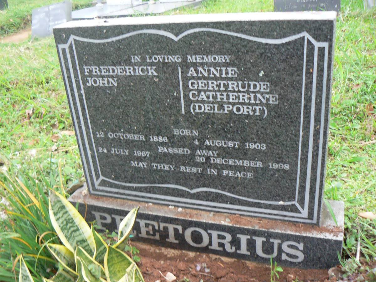PRETORIUS Frederick John 1886-1967 &amp; Annie Gertrude Catherine DELPORT 1903-1998 