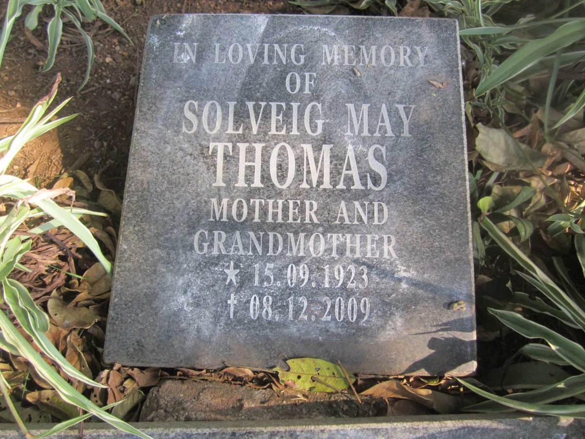 THOMAS  Solveig May 1923-2009