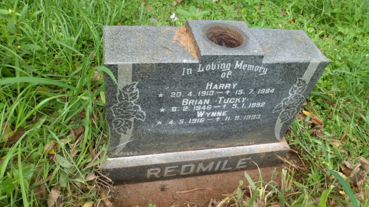 REDMILE Harry 1913-1984 :: REDMILE Wynne 1916-1993 :: REDMILE Brian 1946-1992