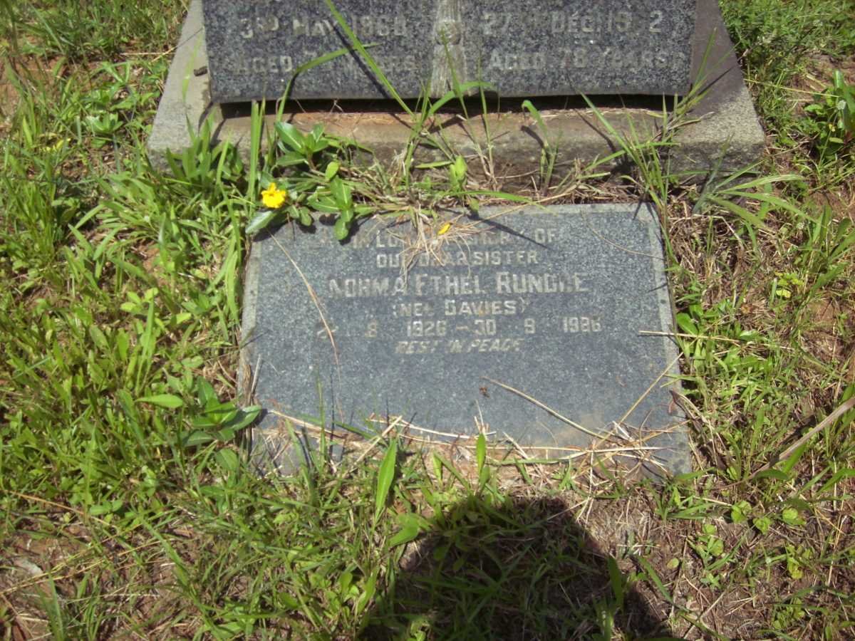RUNDLE Norma Ethel nee DAVIES 1926-1986