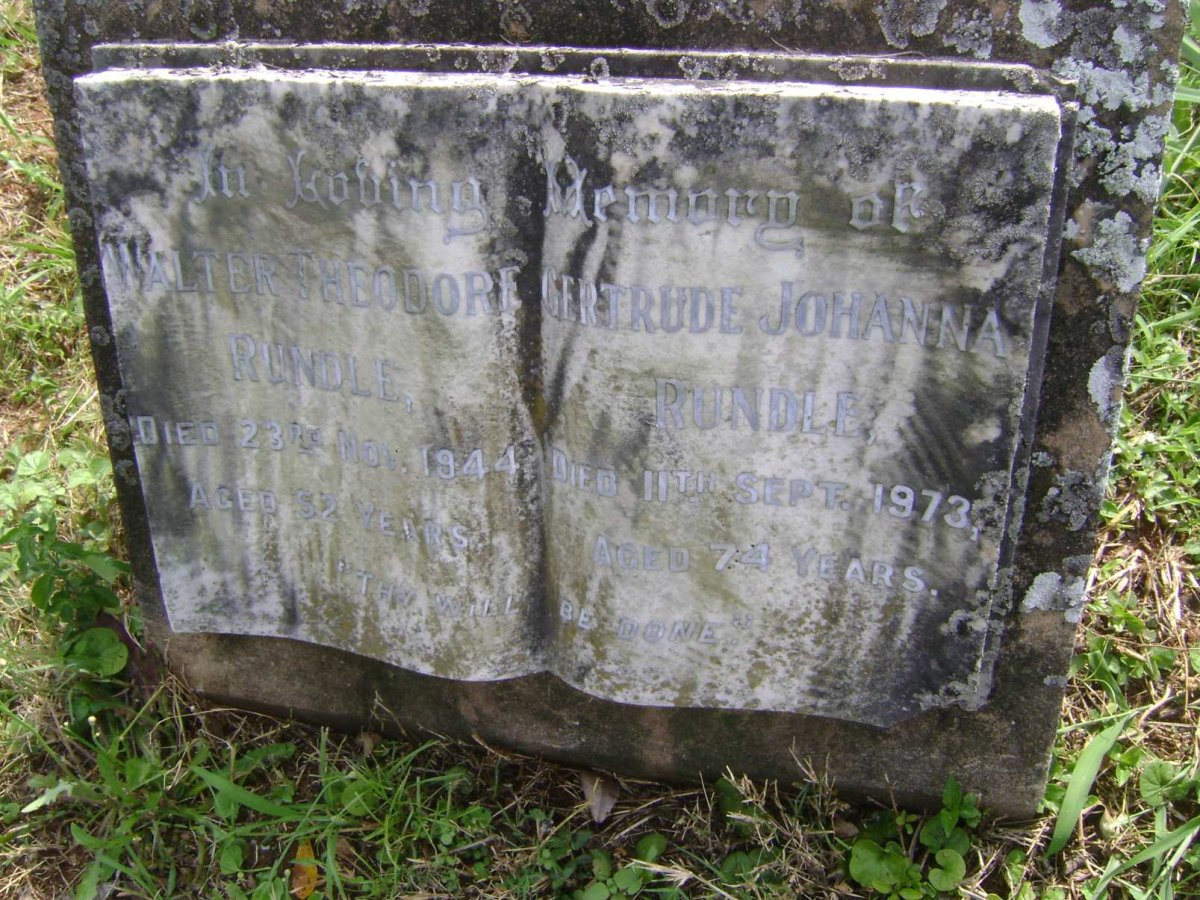 RUNDLE Walter Theodore -1944 &amp; Gertrude Johanna -1973