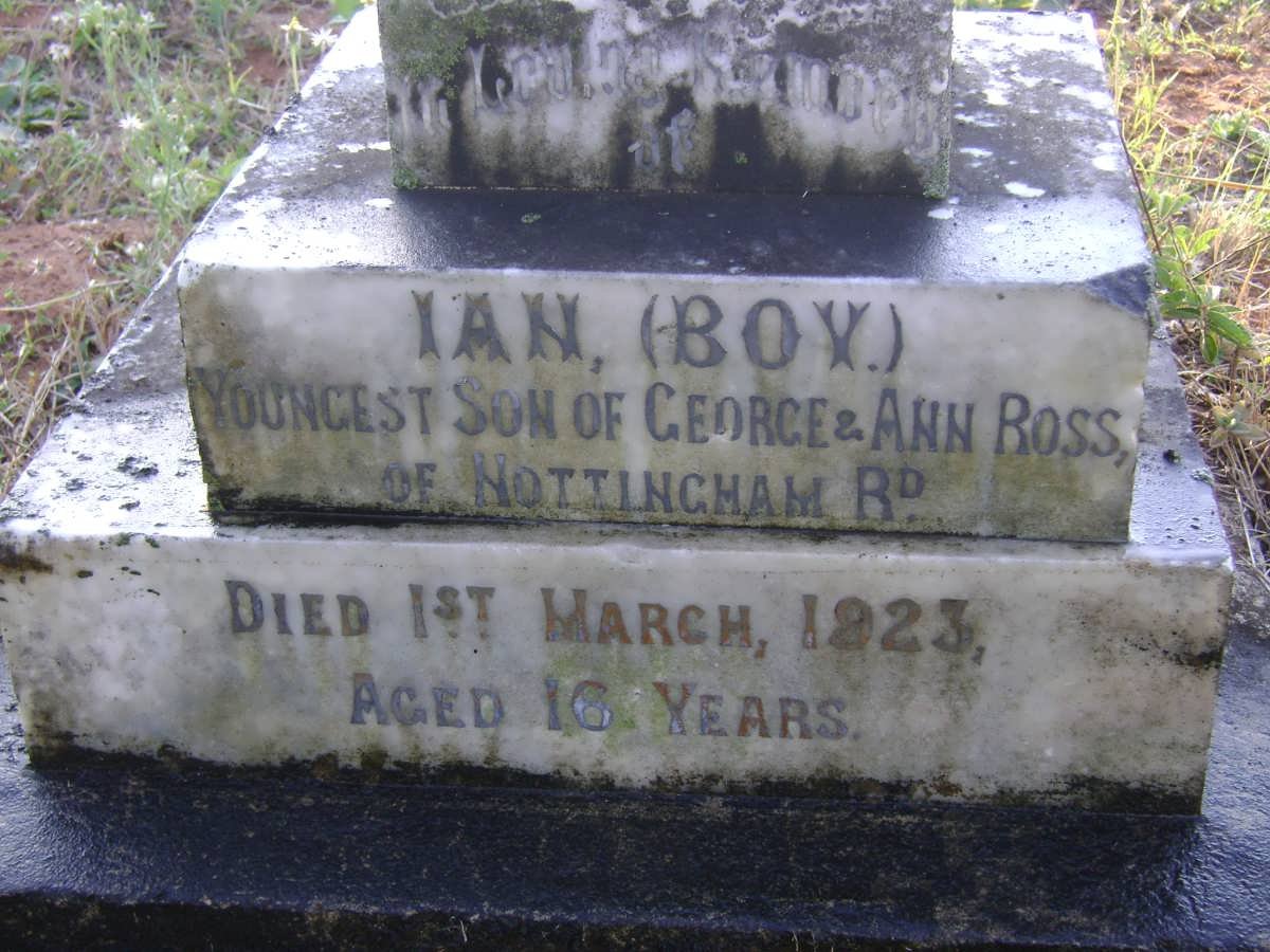 ROSS Ian -1923