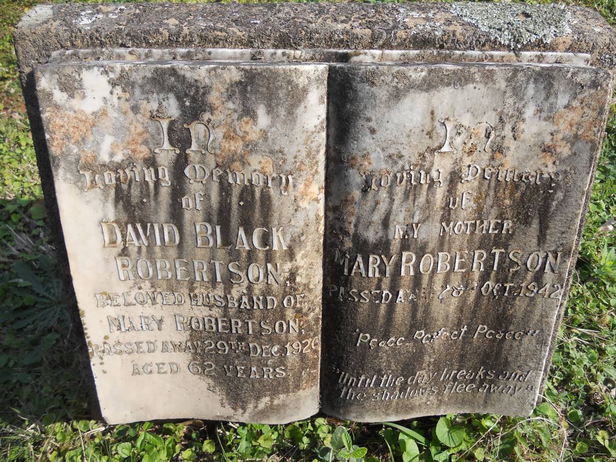 ROBERTSON David Black -1926 &amp; Mary -1942
