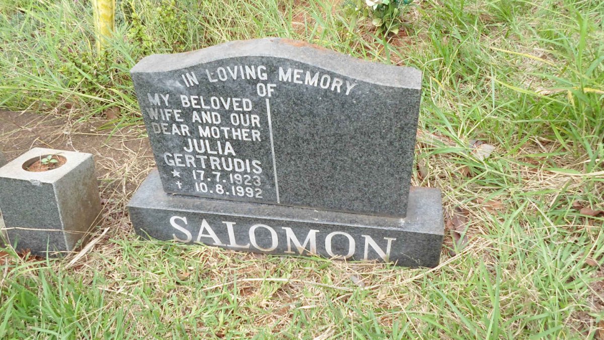 SALOMON Julia Gertrudis 1923-1992