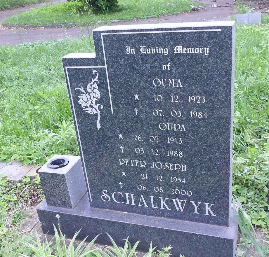 SCHALKWYK Oupa 1913-1988 &amp; Ouma 1923-1984 :: SCHALKWYK Peter Joseph 1954-2000