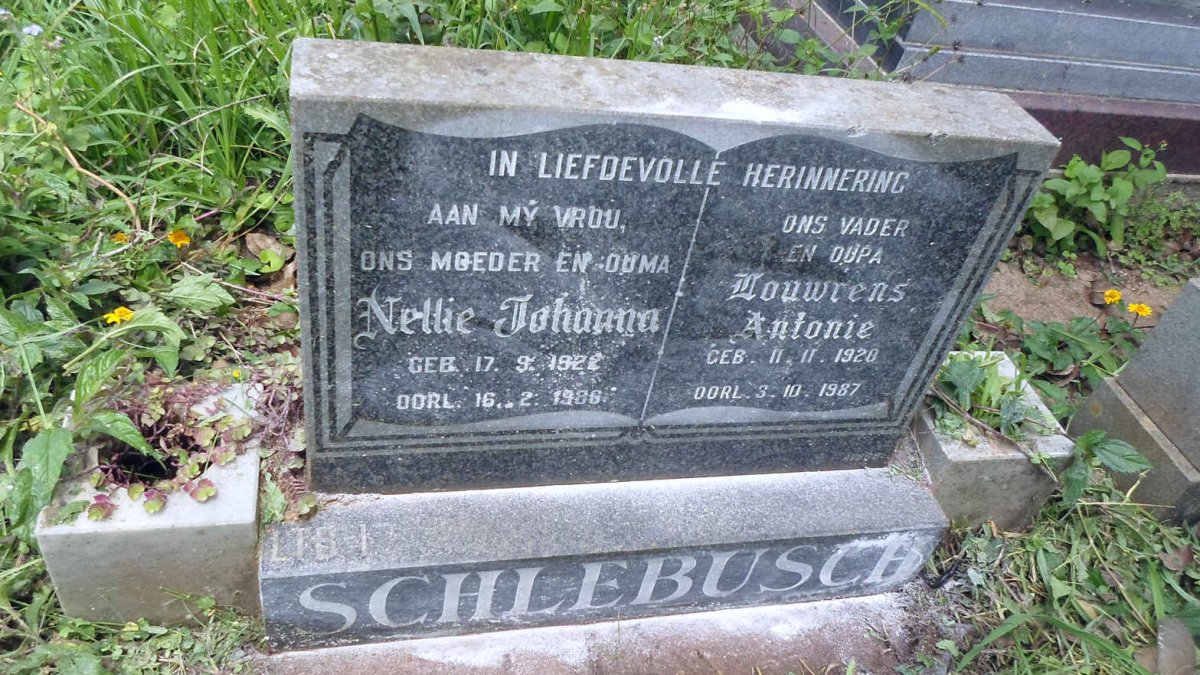 SCHLEBUSCH Louwrens Antonie 1920-1987 &amp; Nellie Johanna 1922-1986