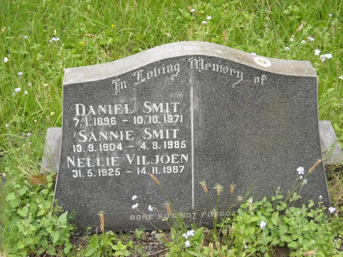 SMIT Daniel 1896-1971 :: SMIT Sannie 1904-I985 :: VILJOEN Nellie 1925-1987