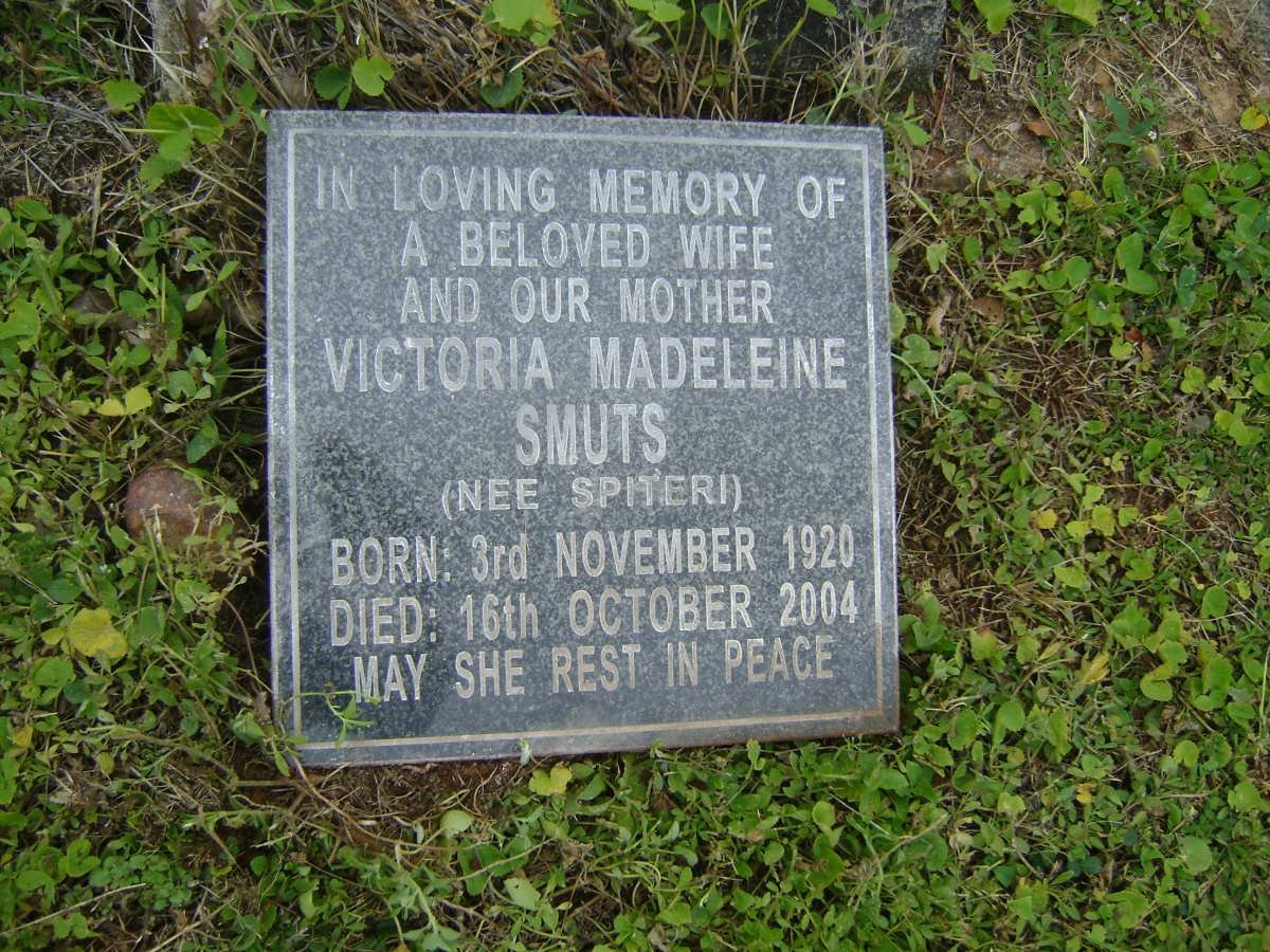 SMUTS Victoria Madeleine nee SPITERI 1920-2004