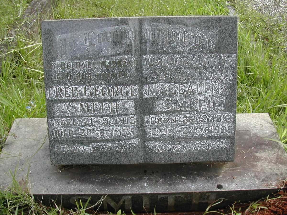 SMITH Fred George 1913-1975 &amp; Magdalena 1916-1995