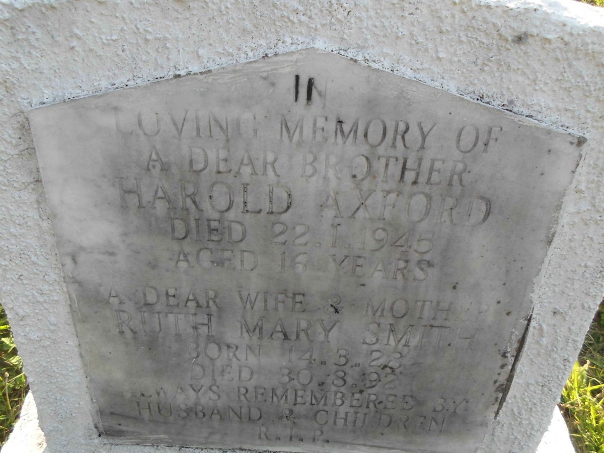 SMITH Ruth Mary 1928-1992 :: AXFORD Harold -1945