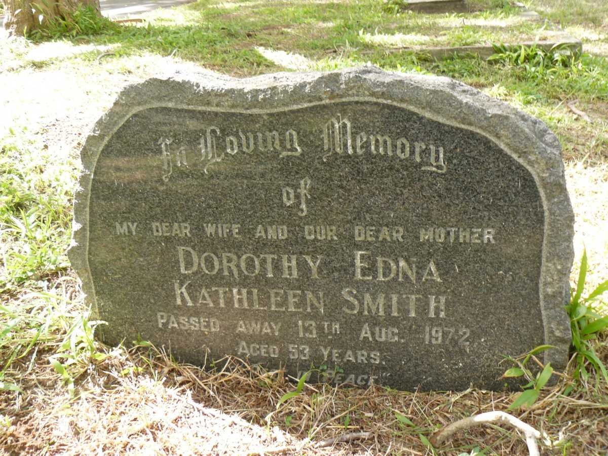 SMITH Gordon Harold -1990 &amp; Dorothy Edna Kathleen -1972