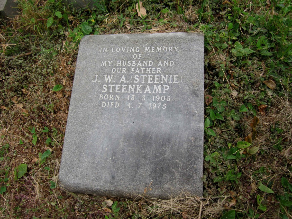 STEENKAMP J.W.A. 1905-1975
