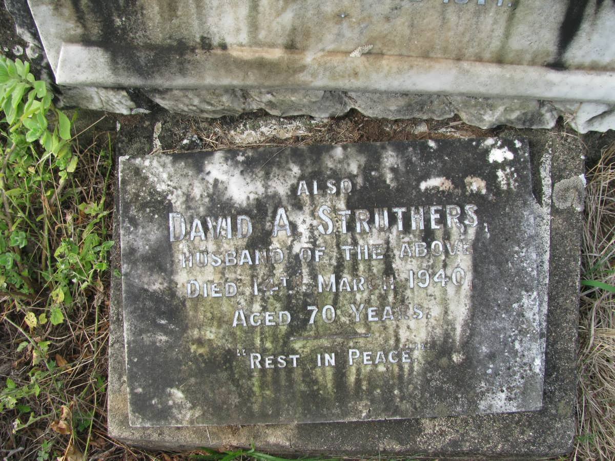 STRUTHERS David A. -1940 &amp; Annie 1871-1935
