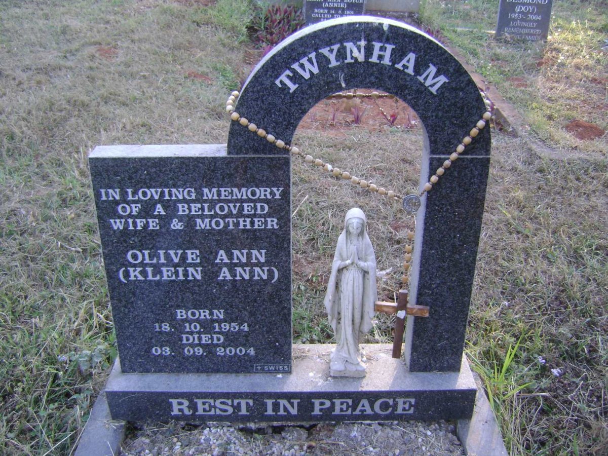 TWYNHAM Olive Ann 1954-2004