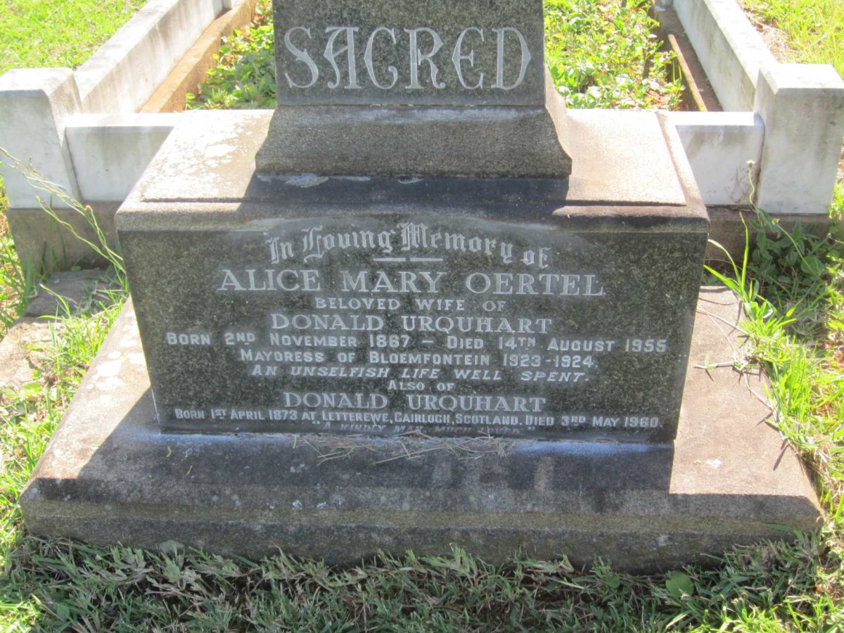 URQUHART Donald 1873-1960 &amp; Alice Mary OERTEL 1867-1955