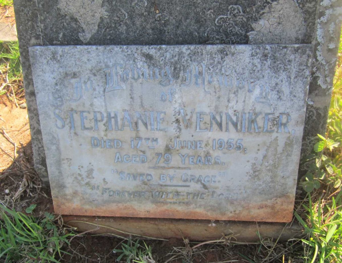VENNIKER Stephanie -1955