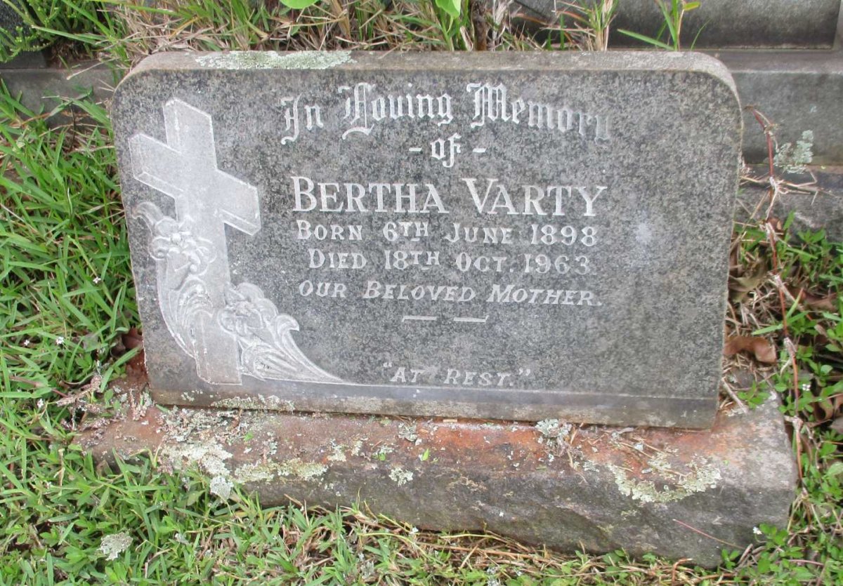 VARTY Bertha 1898-1963