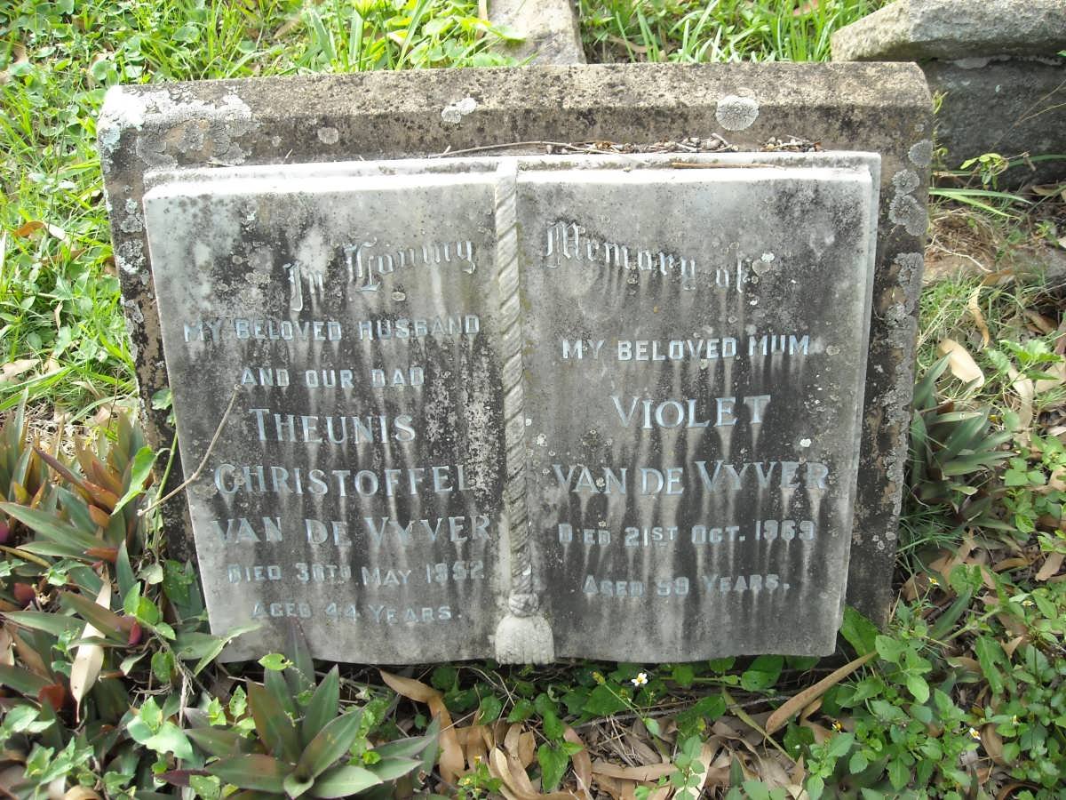 VYVER Theunis Christoffel, van de -1952 &amp; Violet -1969