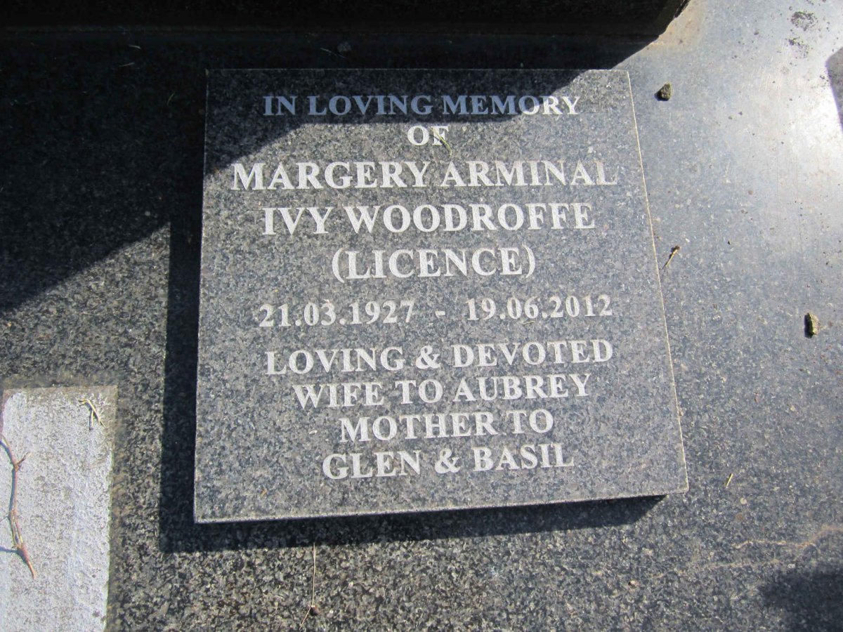 WOODROFFE Margery Arminal Ivy nee LICENCE 1927-2012