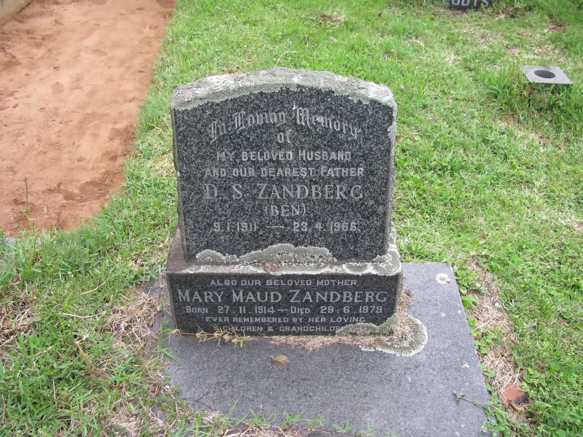 ZANDBERG D.S. 1911-1966 &amp; Mary Maud 1914-1979