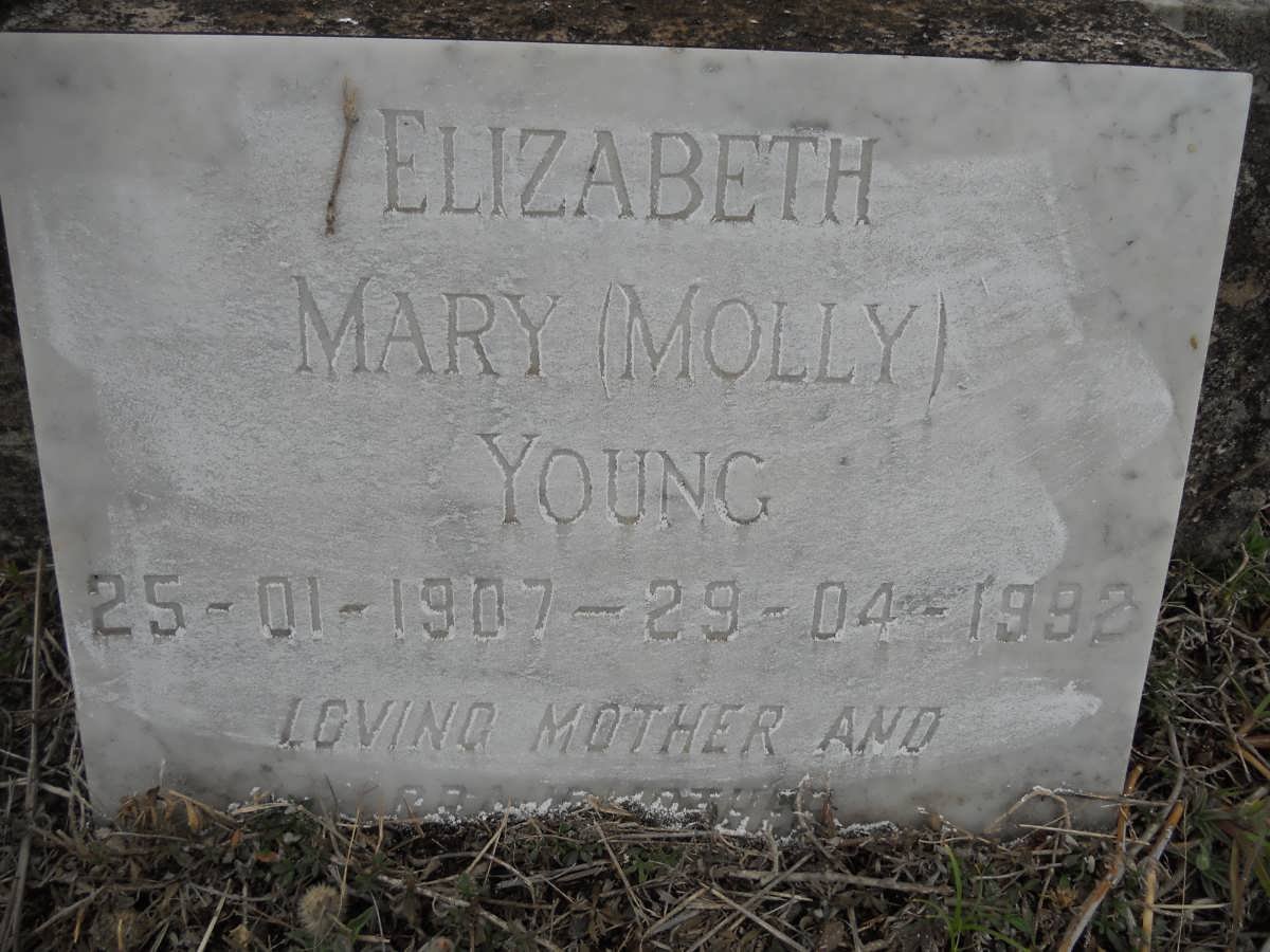 YOUNG Elizabeth Mary 1907-1992 :: YOUNG Daphne Sheila -1942