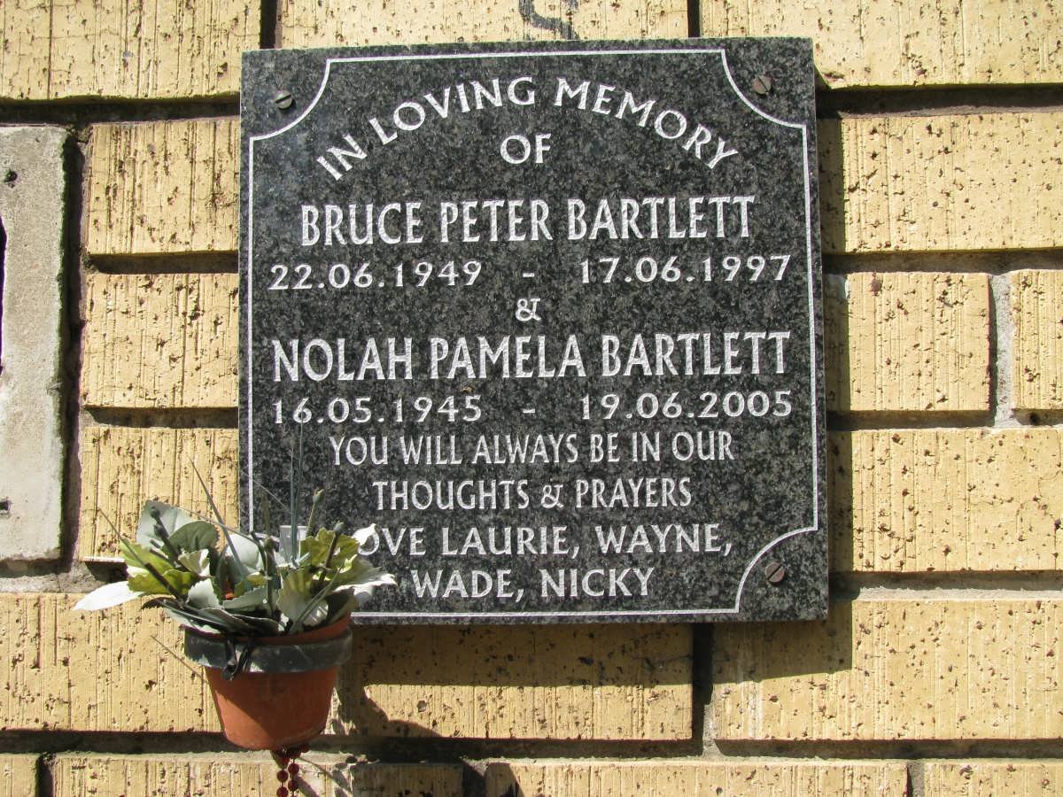 BARTLETT Bruce Peter 1949-1997 &amp; Nolah Pamela 1945-2005