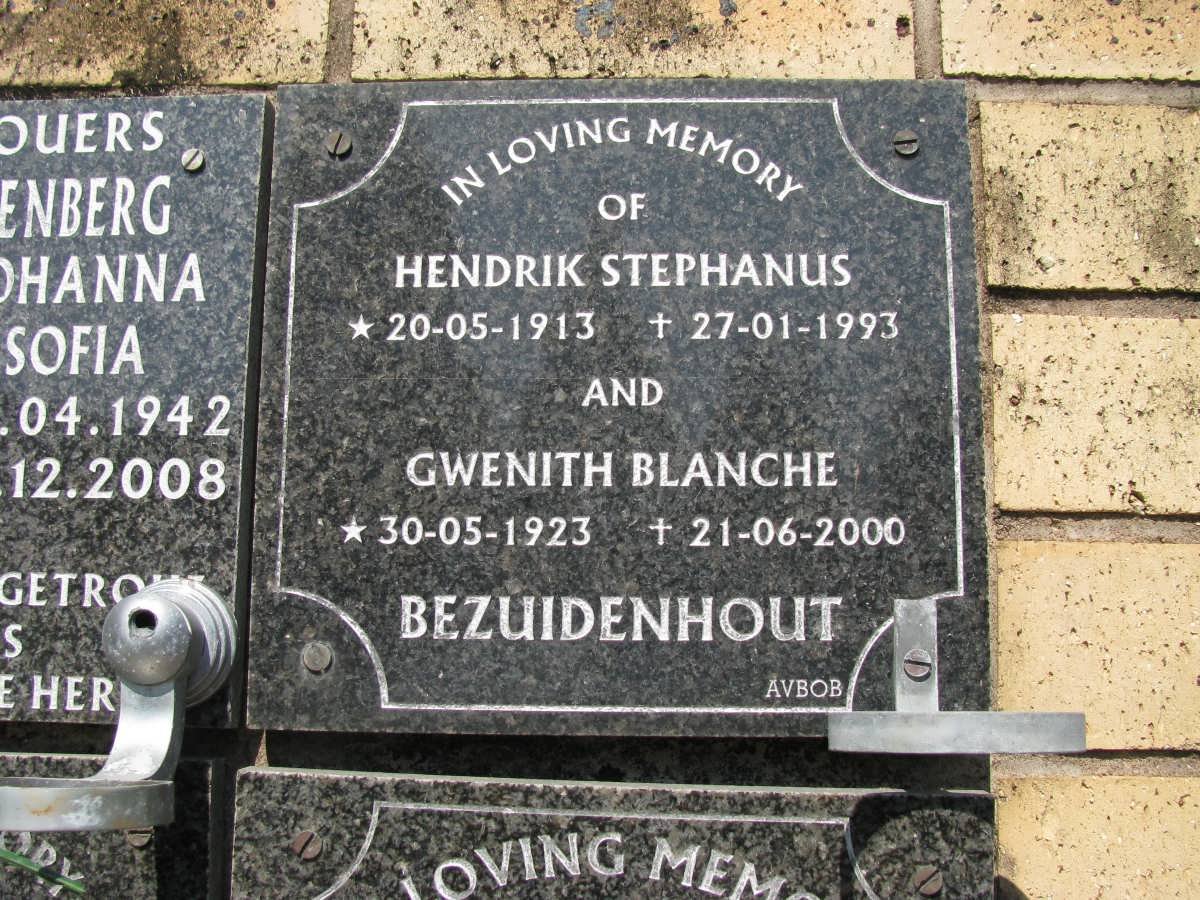 BEZUIDENHOUT Hendrik Stephanus 1913-1993 &amp; Gwenith Blanche 1923-2000