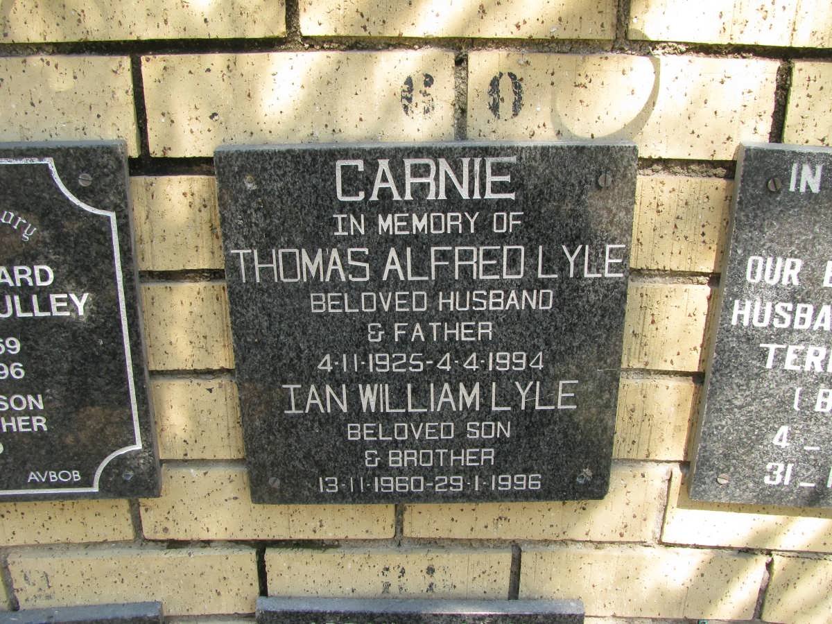 CARNIE Thomas Alfred Lyle 1925-1994 :: CARNIE Ian William Lyle 1960-1996