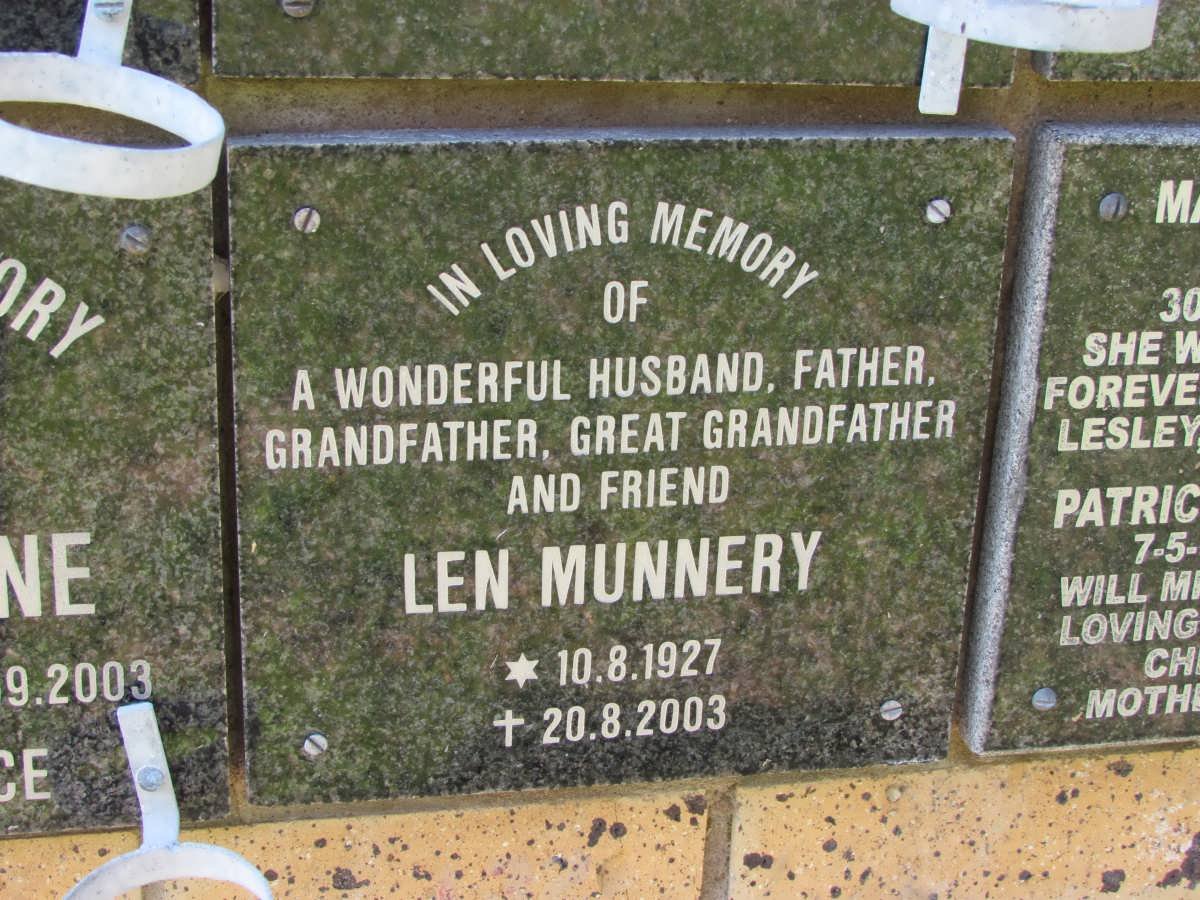 MUNNERY Len 1927-2003
