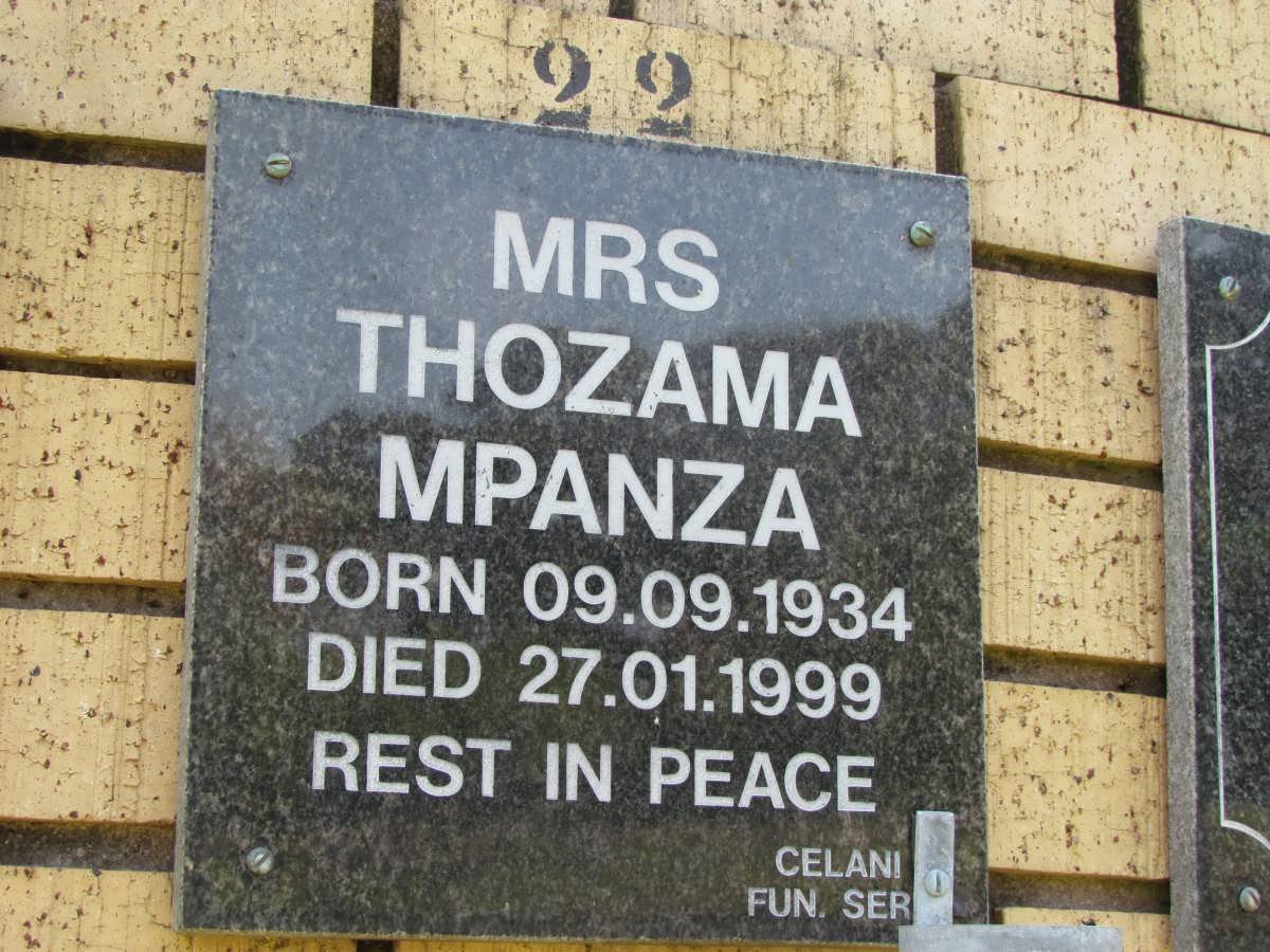 MPANZA Thozama 1934-1999