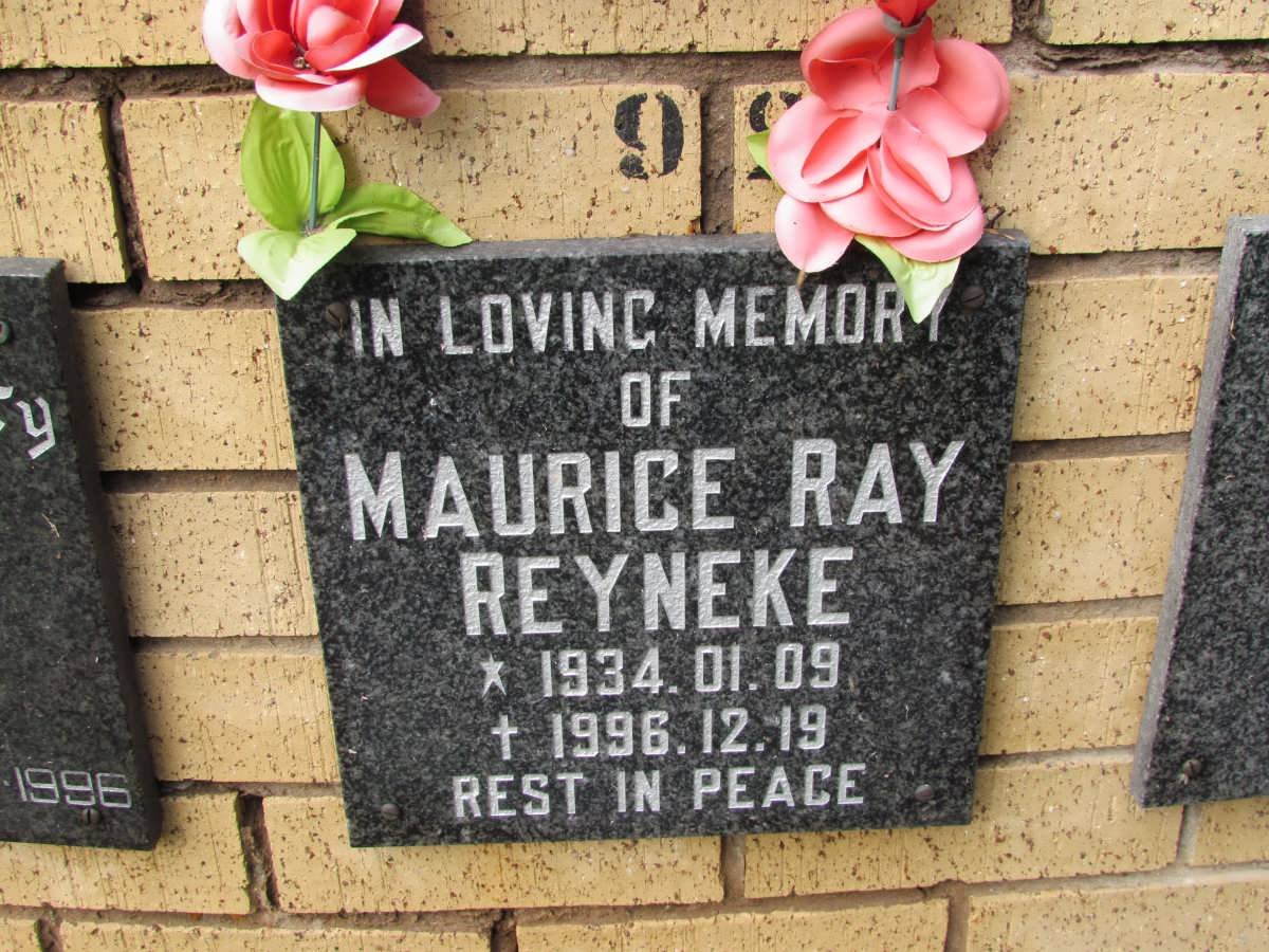 REYNEKE Maurice Ray 1934-1996