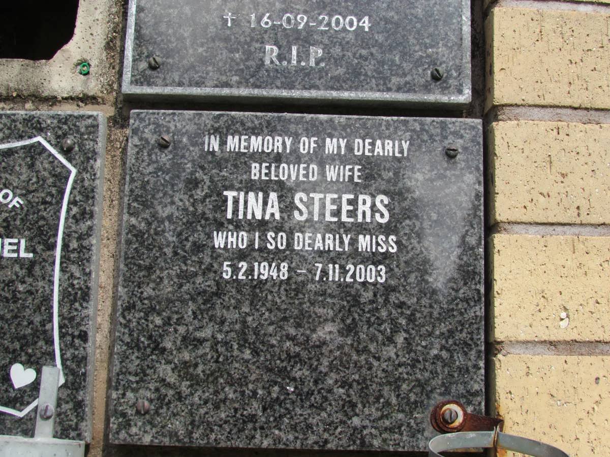 STEERS Tina 1948-2003