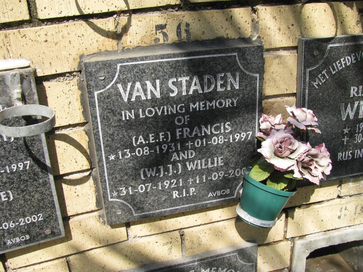 STADEN W.J.J., van 1921-200? &amp; A.E.F. 1931-1997