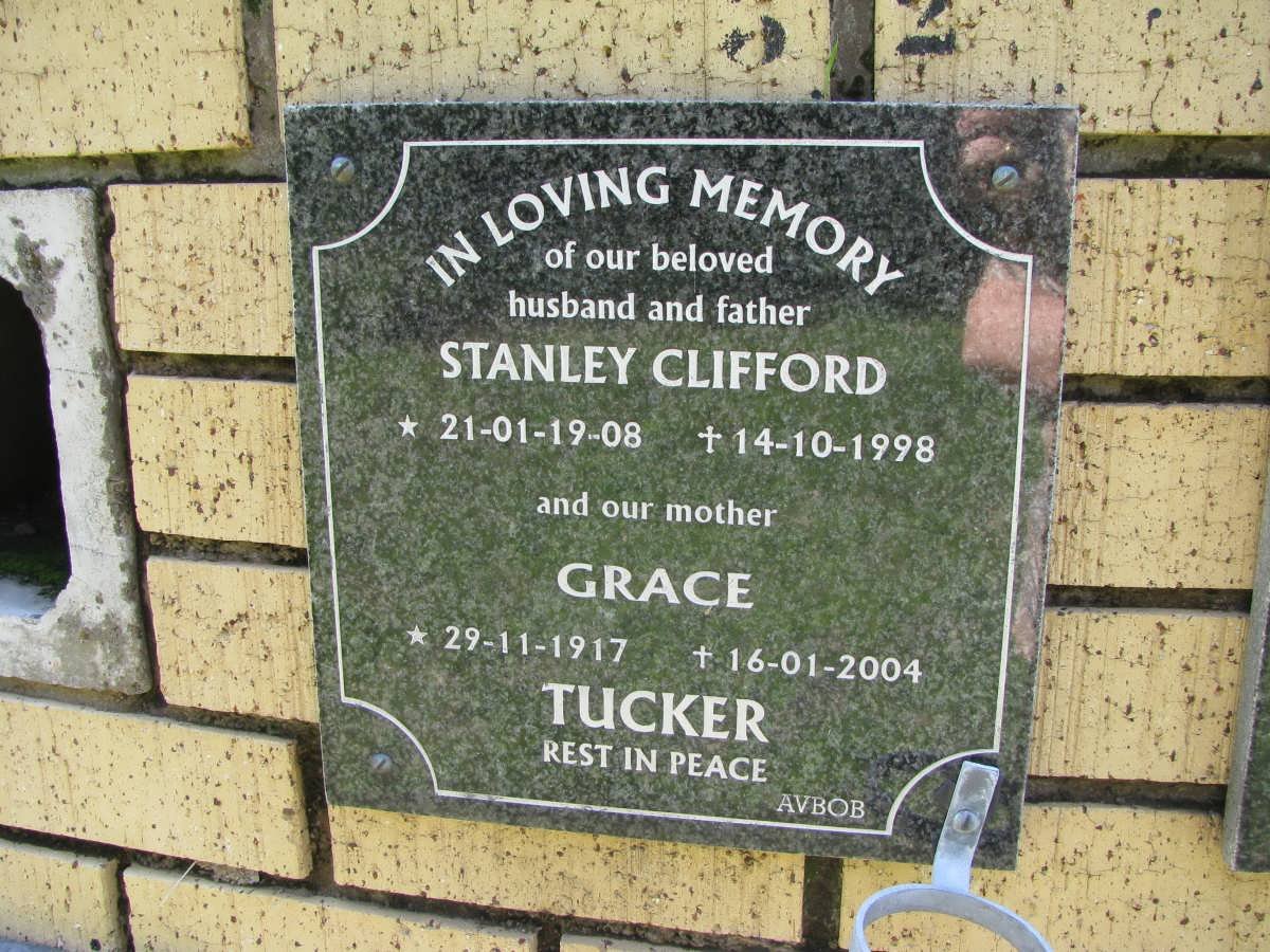 TUCKER Stanley Clifford 1908-1998 &amp; Grace 1917-2004 