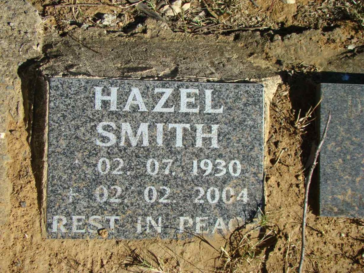 SMITH Hazel 1930-2004