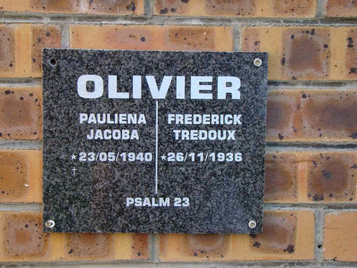 OLIVIER Frederick Tredoux 1936- &amp; Pauliena Jacoba 1940-