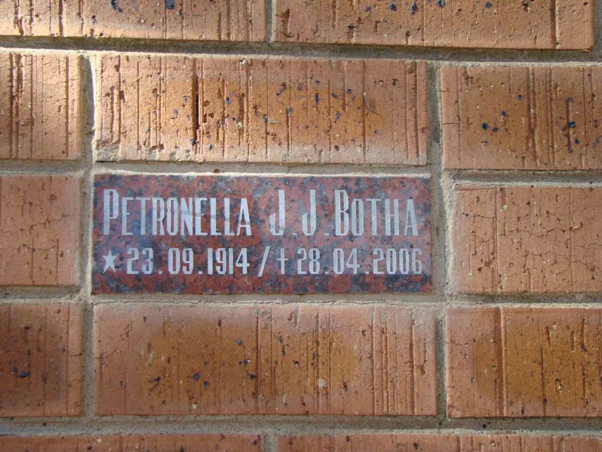 BOTHA Petronella J.J. 1914-2006
