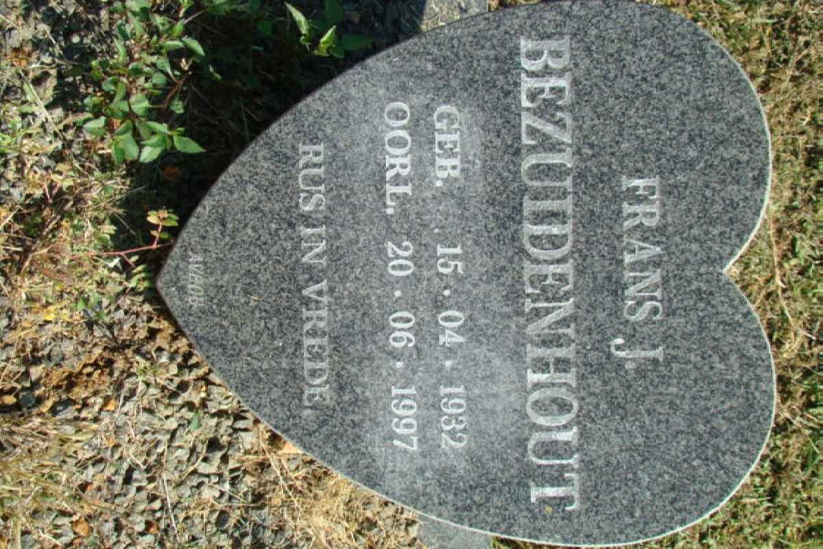 BEZUIDENHOUT Frans J. 1932-1997