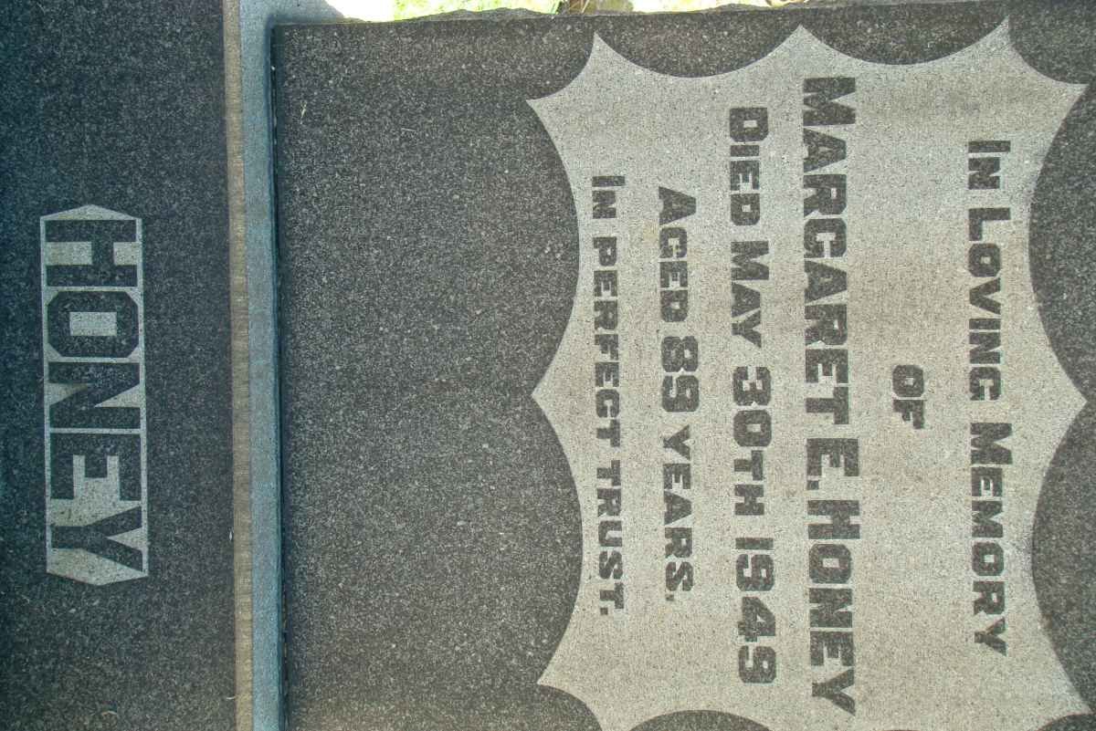 HONEY Margaret E. -1949