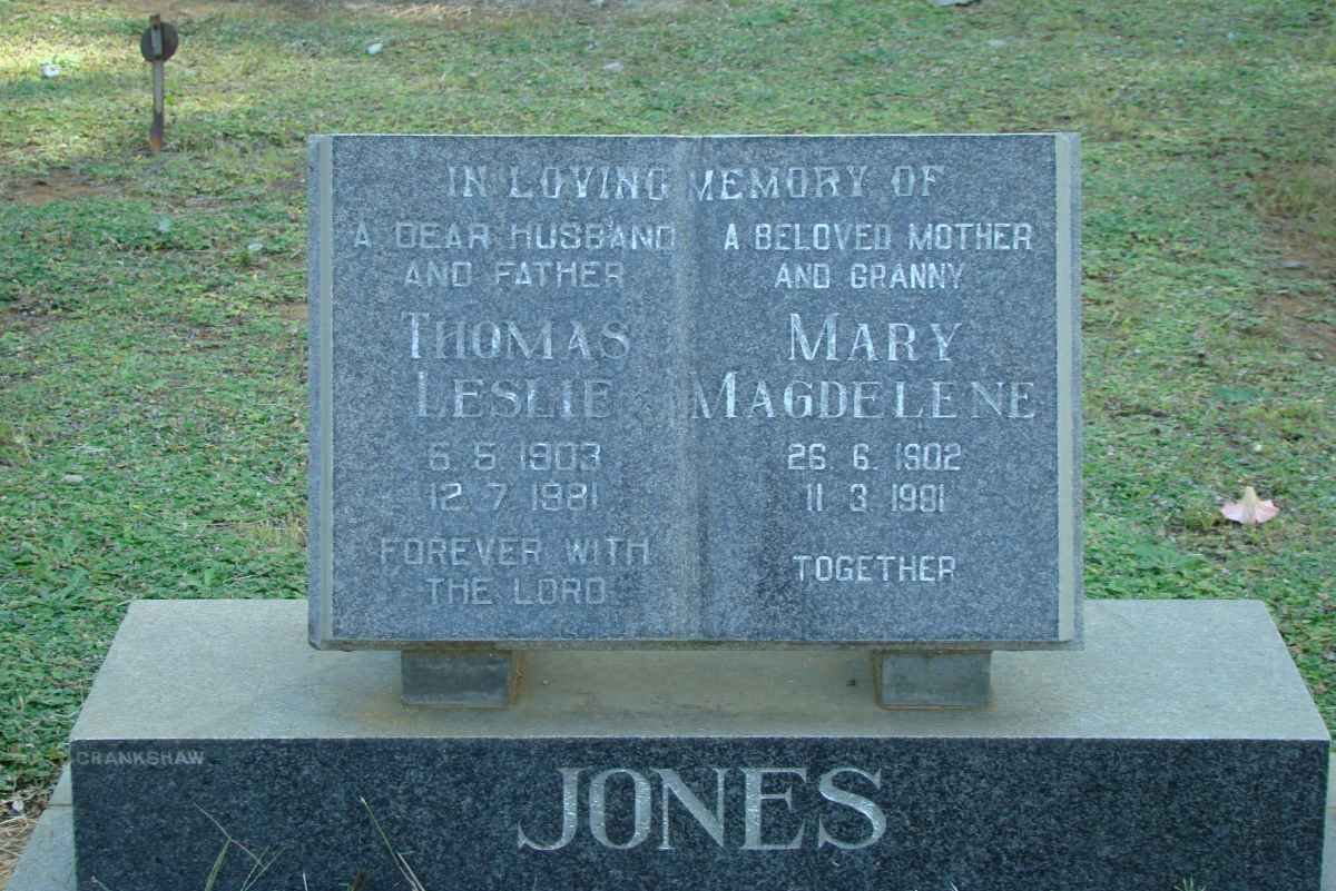 JONES Thomas Leslie 1903-1981 &amp; Mary Magdelene 1902-1981