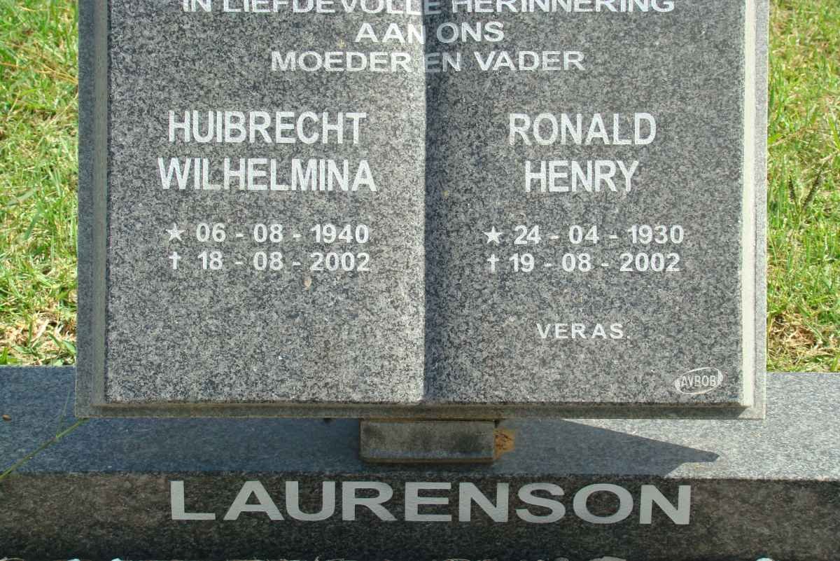 LAURENSON Ronal Henry 1930-2002 &amp; Huibrecht Wilhelmina 1940-2002