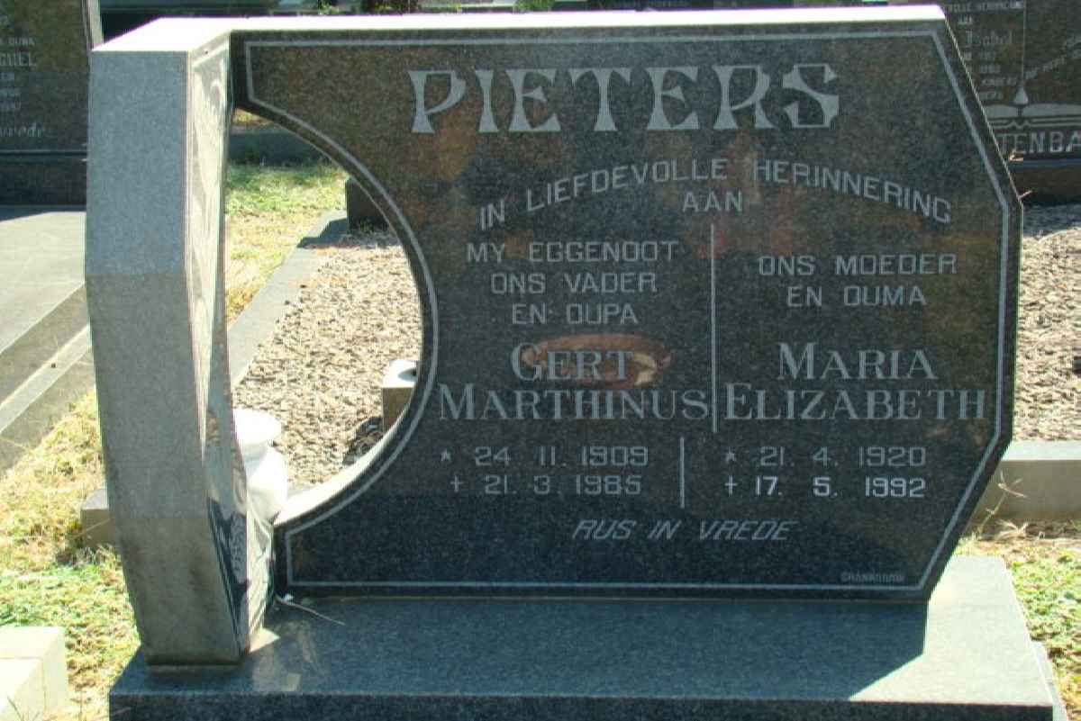 PIETERS Gert Marthinus 1909-1985 &amp; Maria Elizabeth 1920-1992
