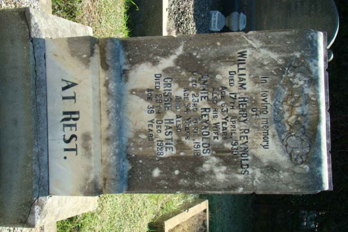 REYNOLDS William Henry -1930 &amp; Annie -1918 :: HASTIE Crissie -1928