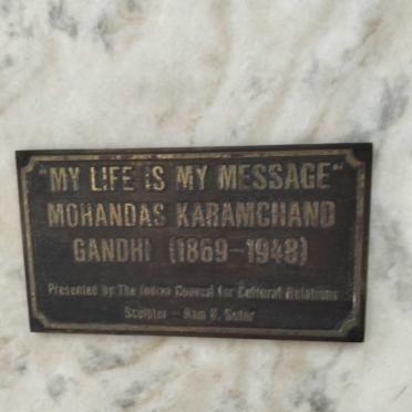 GANDHI Mohandas Karamchand 1869-1948