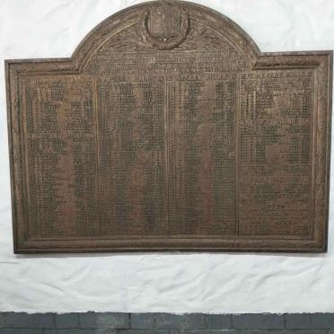 09. TO THE ETERNAL HONOUR AND UNDYING MEMORY OF THE GALLANT MEN OF THE HRM OF JOHN DICKINSON AND CO WHO GAVE THEIR LIVES FOR THEIR COUNTRY IN THE GREAT WAR 1914-1918_1