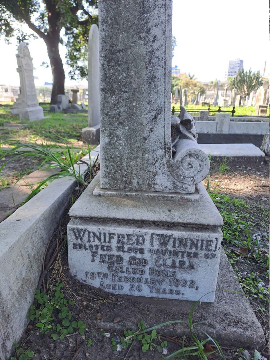 HOLDEN Winifred -1932