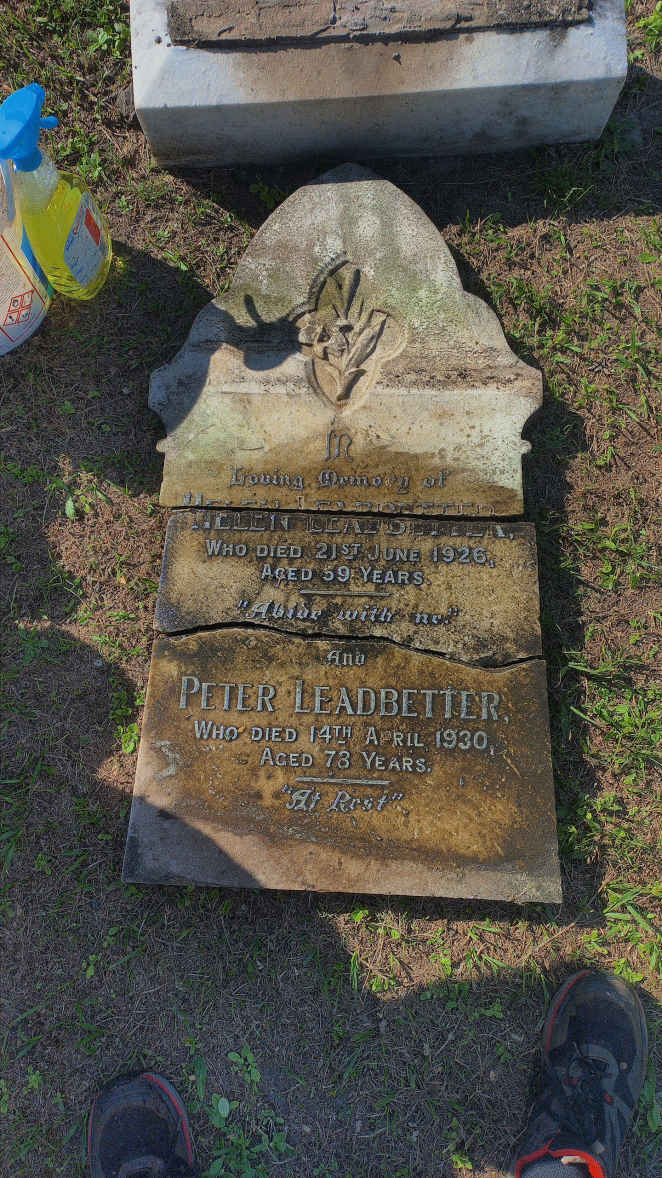 LEADBETTER Peter -1930 & Helen -1926