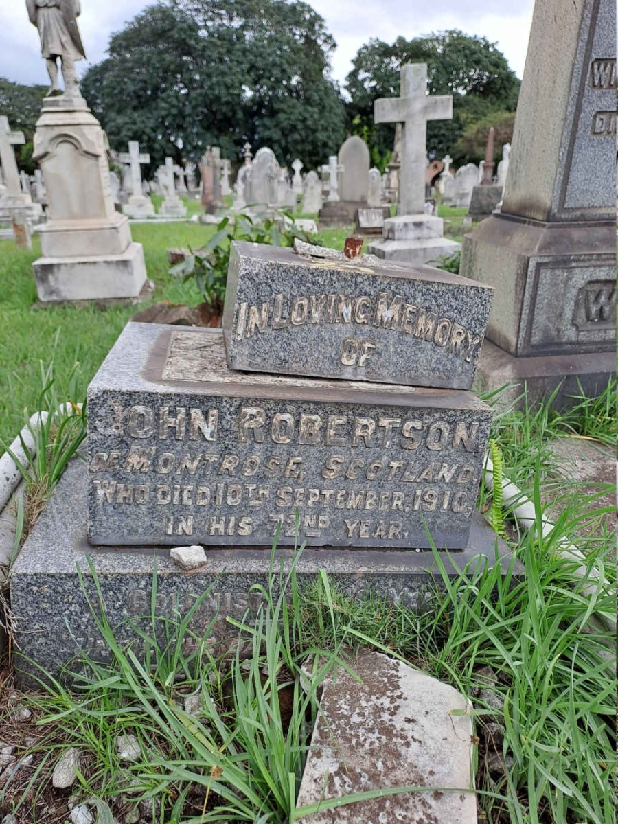 ROBERTSON John -1910