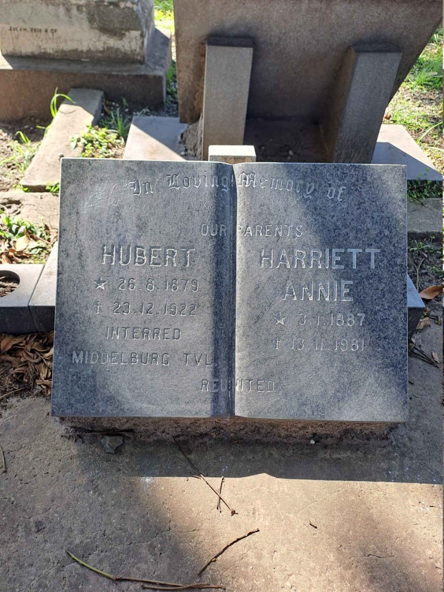 ROBERTSON Hubert 1879-1922 & Harriett Annie 1887-1981